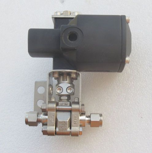 Swagelok 1/4&#034; Stainless Steel Actuator Actuated Valve DA  Several Avail
