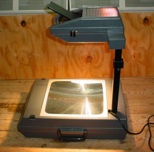 3M Model 2000 AG Briefcase Overhead Projector working lamp