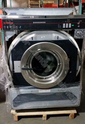 Speed queen 80lb front load washer scn080, 220v, 1/3ph, used, under warranty for sale