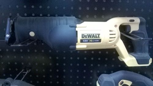 Dewalt DCS380M2 cordless Reciprocating saw
