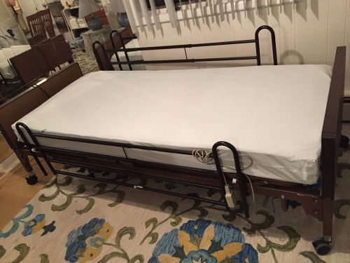 Fully Electric Adjustable Hospital Bed plus Mattress