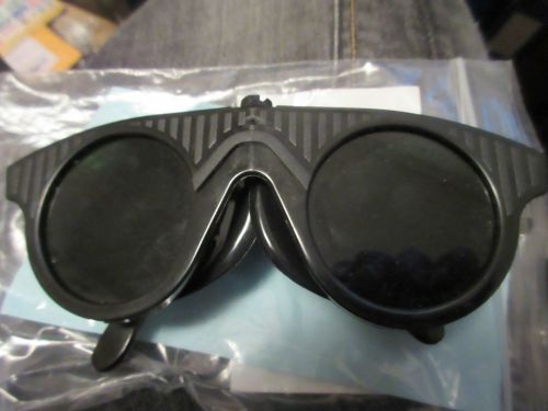 safety goggles for welding/or melting of metals medium green lens#5