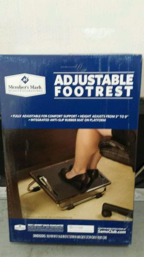 Member&#039;s Mark Adjustable Footrest