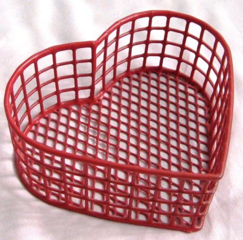 Red Metal Mesh Heart Shaped  Container Organizer 6&#034; Wide X 5 1/2&#034; X 2 1/2&#034; High