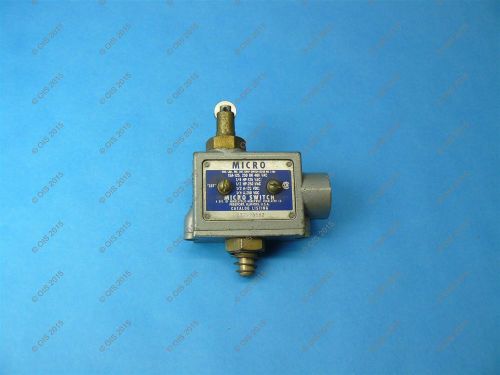 Micro Switch BZE-RQ8X2 Maintained Contact Limit Switch Roller/Plunger NOS
