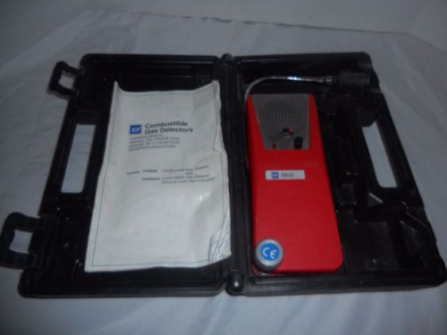 TIF 8800 Combustible Gas Detector in Case with Manual no A/C Adapter