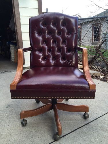 Traditional Red Leather Tufted Swivel Executive Office Chair with Nail Head Trim