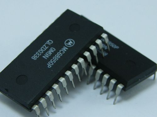 4pcs IC Motorola MC68B50P IC DIP-24 MC68B50