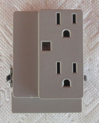 HAWORTH OFFICE DUPLEX IGR RECEPTACLE NER use with n series panels type 1 15A