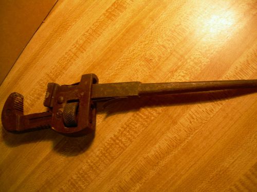 VINTAGE PIPE WRENCH - 10