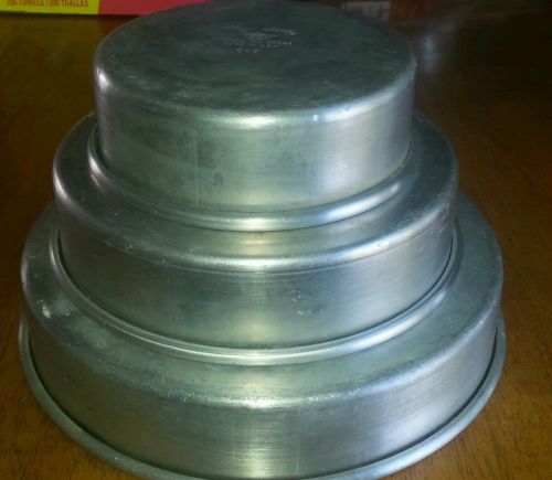 Magic Line 10, 8, 6 x 2 Inch Round Aluminum Commercial Cake Pans Lot of 3