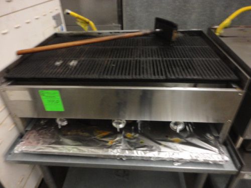 Stratus Industrial Charbroiler 36x25x16