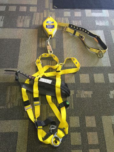 fall arrest device with harness siz large