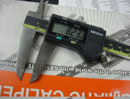 NEW 500-196-20 MITUTOYO ABSOLUTE 6&#034; DIGITAL CALIPER Accuracy 0.01mm BI002