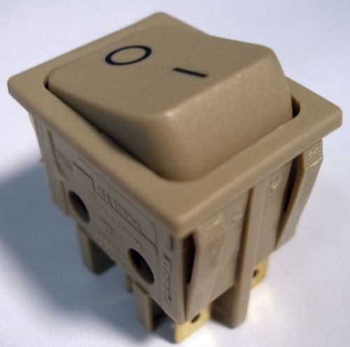 DREEFS T105-2Wi-XII Tan Beige Rocker Switch 16A 250Vac W2 3080/6, 2 Wi Xii