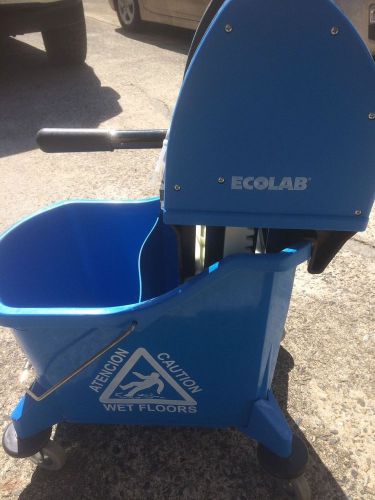 EcoLab Commercial Mop Bucket w/ Ringer