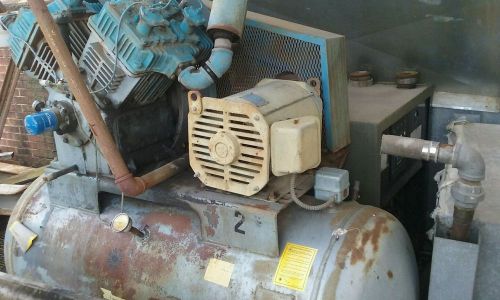 Industrial screw air compressor