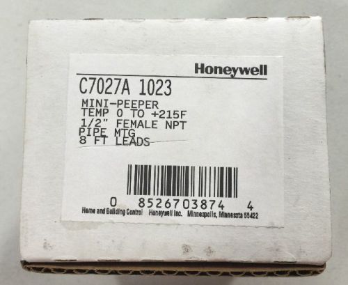 New Honeywell C7027A1023 ULtra Violet Mini-Peeper Flame Detector 1/2&#034; Female NPT