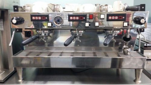 La Marzocco Linea 3 AV Espresso Machine | La Marzocco Grinder Swift