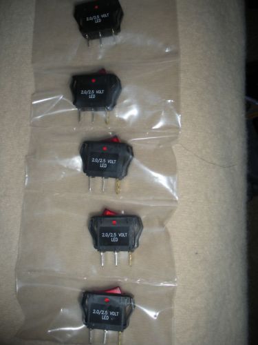 ONE (1) BRAND NEW ROCKER SWITCH 120 VOLTS 15Amp with LED 2.5 VOLTS LIGHT