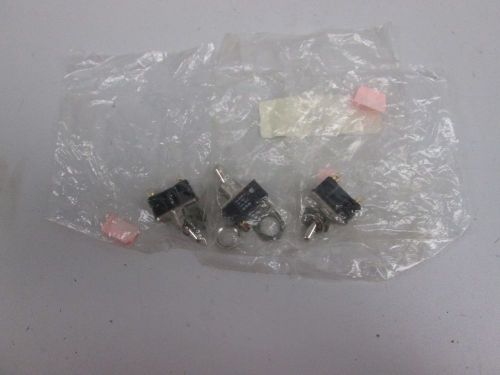 LOT 3 NEW FORMAX ASSORTED 0828 0642 1A 250VDC TOGGLE SWITCH D274554