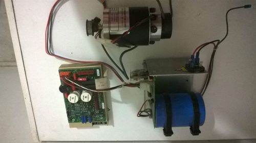Servo motor with amplifier and control circuit