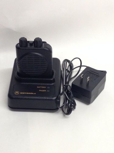 Motorola Minitor IV - UHF - single channel- NSV pager w/ charger