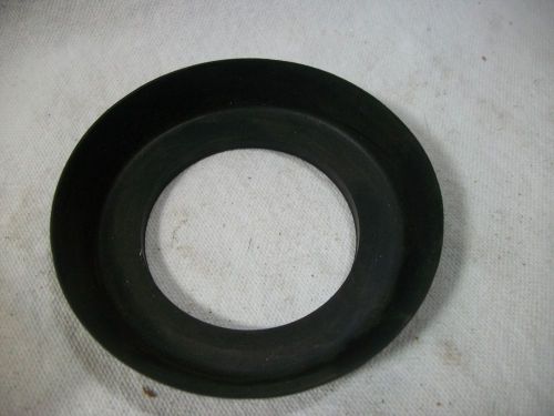 3&#034; Neoprene Cylinder water well Cup with 2&#034; center hole