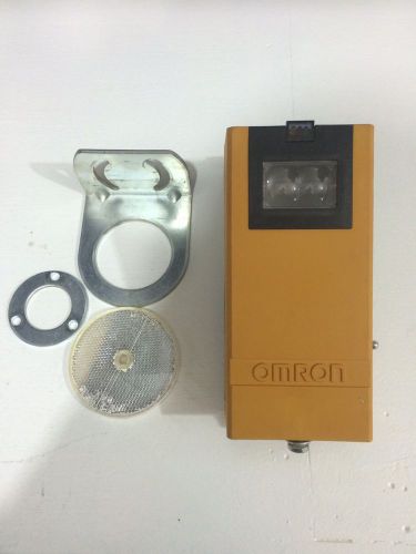 Omron E3K Photocell E3K-R10K4-NR Sensor Photosafety Eye