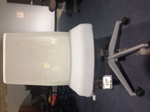 Haworth Very Office Chair &#034;Open Box&#034; Item Authorized dealer full warranty