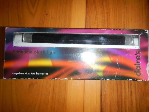 CLAIRE&#039;S MINI BLACKLIGHT - COOL WHITE EFFECT - STAIN REVEAL +