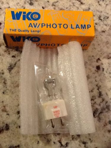 DYS/5  AV/Photo Lamp/Bulb - 125V  600W - New in Box