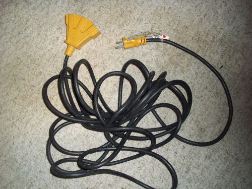 Woods 25ft Indoor Outdoor Heavy Duty Extension Cord 15Amp SAVE $ BUY USED!