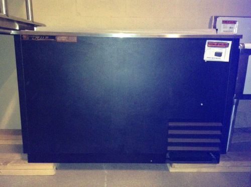 Restaurant Equipment TRUE  Model: TD-50-18 (Bottle Cooler, flat top)