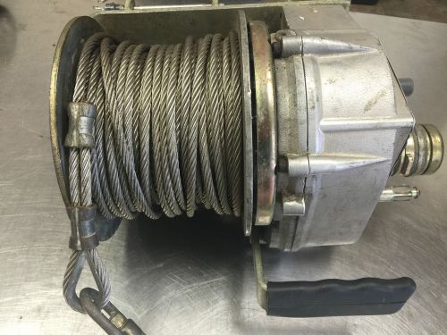 Salalift Winch with Stainless Cable (8101002)-Great Condition!!