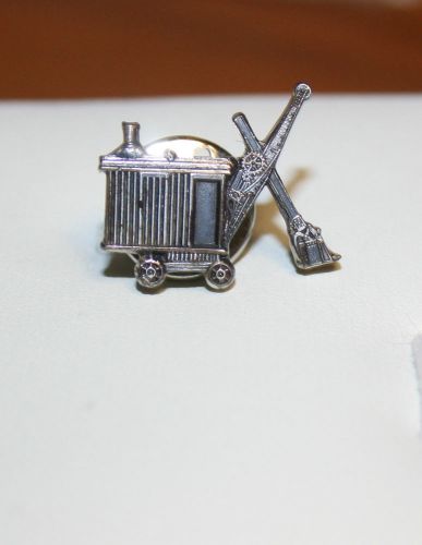 VINTAGE BUCYRUS ERIE EQUIPMENT STERLING SILVER PIN VERY NICE DETAIL
