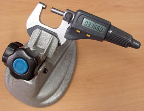 Fowler 0&#034;-1&#034; digital outside micrometer - 0.00005&#034; graduations - #ip54 w/ stand for sale