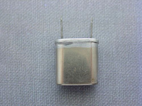 1 MHz  quartz crystal, HC6U holder, USA vended, 1.0 MHz