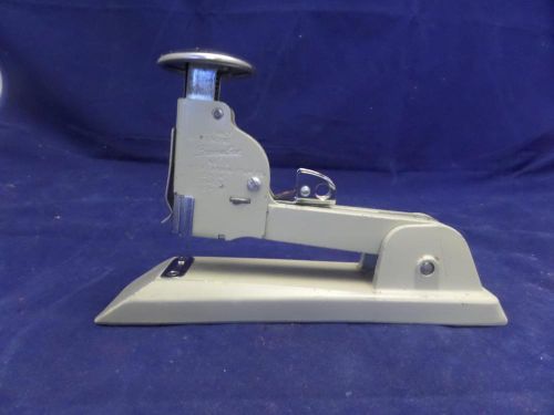 Swingline industrial staple gun no. 13 vintage mid century desk stapler t3 for sale