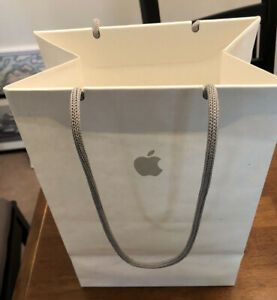 APPLE store paper shopping bag 11” x 8” x 5” white with logo and rope handles