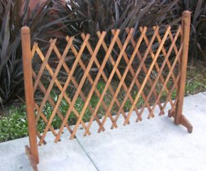 Garden Creations JB4710 Extendable Instant Fence JB4710, Brown
