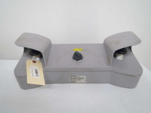 SCHMERSAL SEPG 05.3.L.22 2 TWO HAND CONTROL PANEL B382448