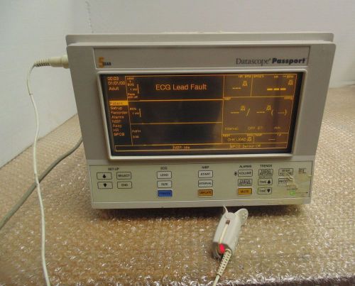 DATASCOPE PASSPORT 5 LEAD 0998-UC-0126-44 PATIENT MONITOR w/ Leads and Probe