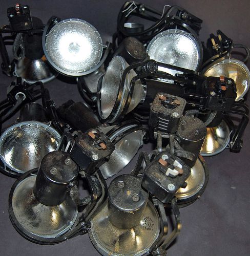 Lot of 10 Juno Trac-Master T435 black Lighting Cans with Bulbs - Lamps