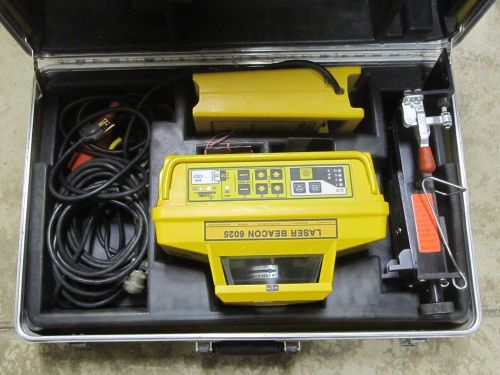 Laser Beacon 6025 Alignment Vertical &amp; horizontal Surveying Rotary Laser w/ Case