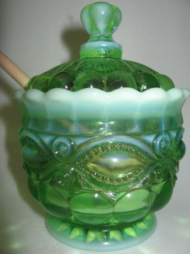 Green Opalescent glass serving honey pot eyewinker pattern jar bee hive dish art