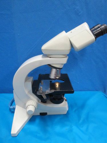 Leica DMLS Tabletop Microscope with 3 objectives