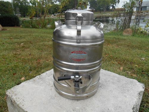AerVoid 3 gallon Model 904 Thermal Hot/Cold Liquid Stainless Carrier