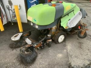 Applied Model 414RS Green Machine Sweeper Low Hours Kubota Diesel Parts or Fix
