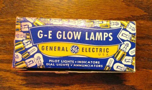 Vintage G E Glow Lamps, 15 in Box, B1A, (Ne-51), 1/25W, 105-125V, Clear, T 31/4